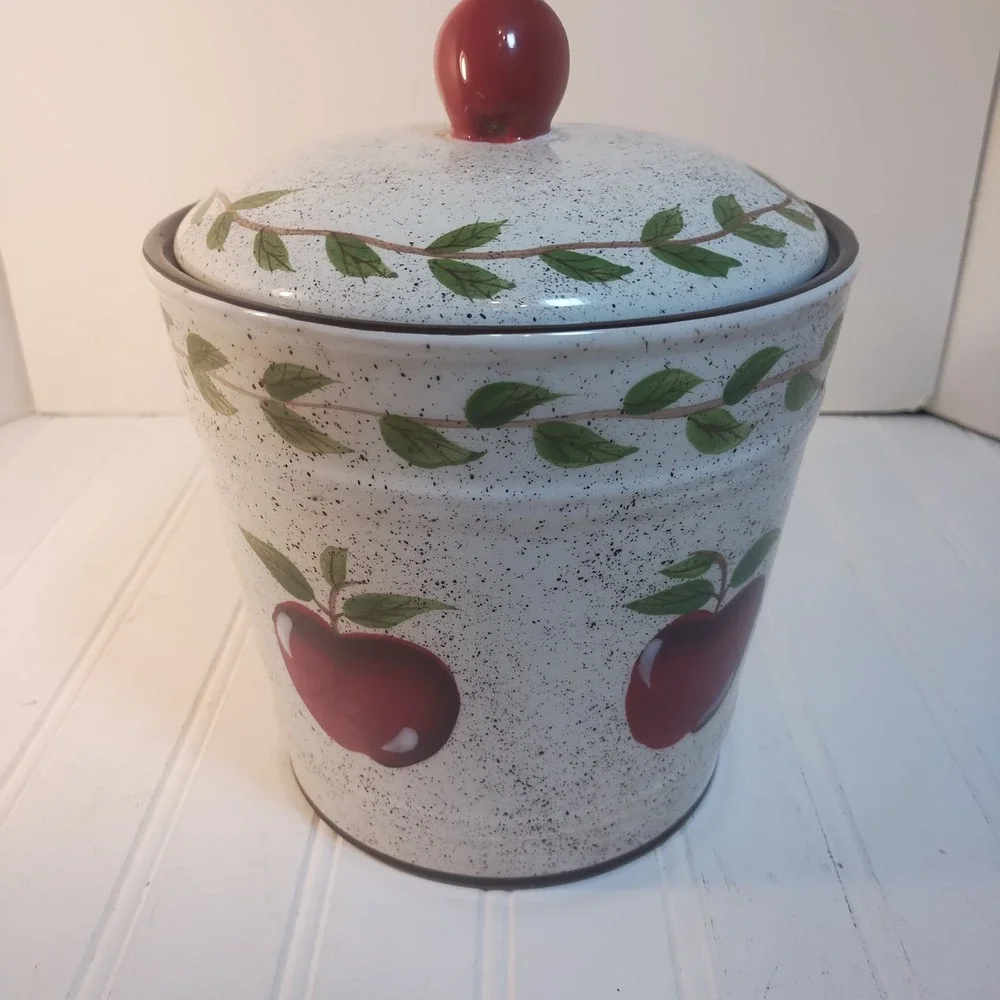 Vintage‎ Young's Apple Ceramic Canister Jar  Heartfelt Kitchen Cottage Farmhouse
